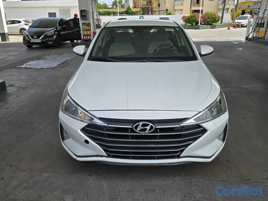 2019 Hyundai Elantra — foto 5 / 11