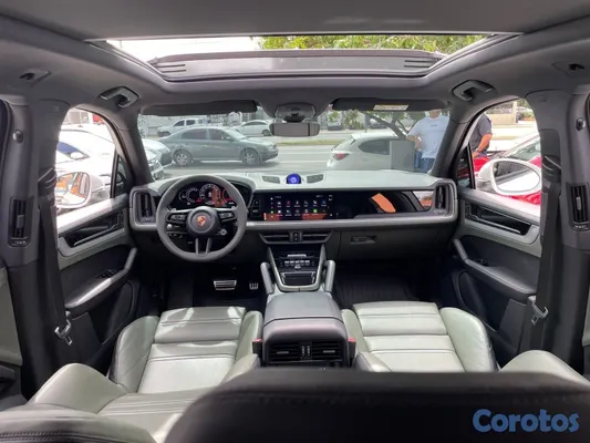 2024 Porsche Cayenne — foto 4 / 9