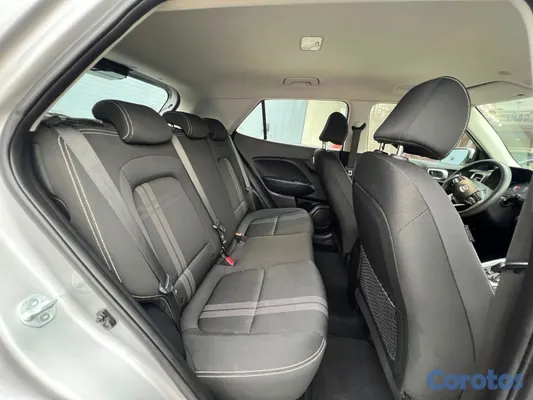 2024 Hyundai Venue — foto 6 / 8