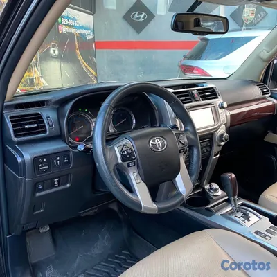 2019 Toyota 4 Runner — foto 8 / 10