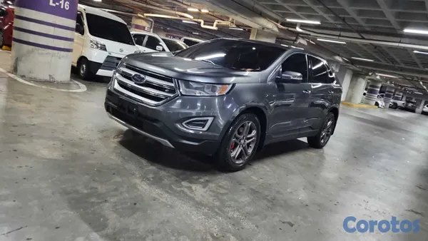 2018 Ford Edge — foto 2 / 10