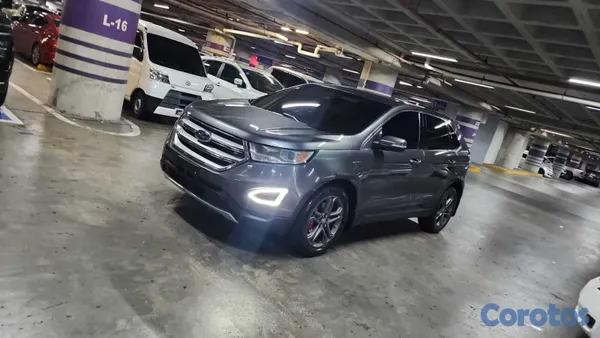 2018 Ford Edge — foto 7 / 10