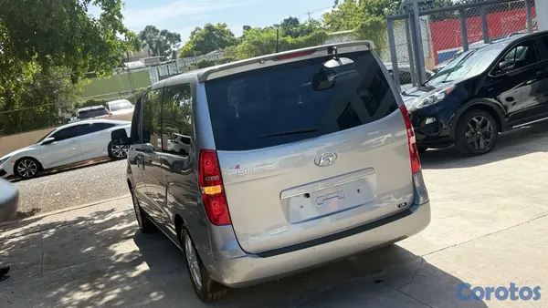 2021 Hyundai Grand Starex — foto 3 / 11