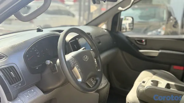 2021 Hyundai Grand Starex — foto 6 / 11
