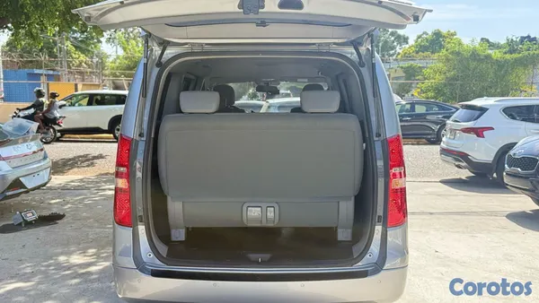 2021 Hyundai Grand Starex — foto 10 / 11