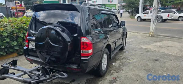 2004 Mitsubishi Montero — foto 5 / 5