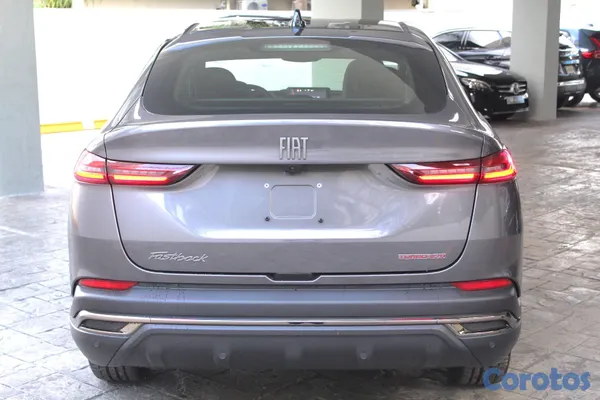 2023 Fiat Fastback — foto 5 / 10