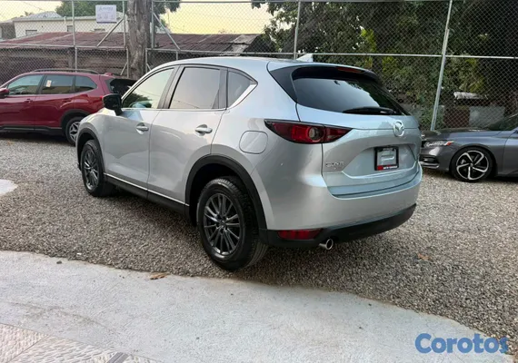 2021 Mazda CX-5 — foto 3 / 8