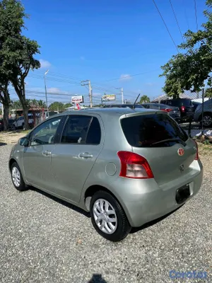 2007 Toyota Vitz — foto 3 / 3