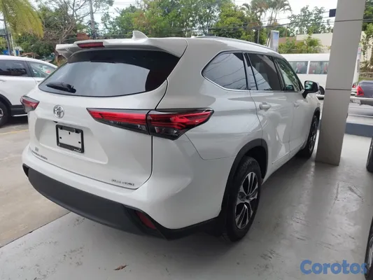 2020 Toyota Highlander — foto 2 / 5
