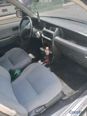2000 Toyota Duet — foto 2 / 6
