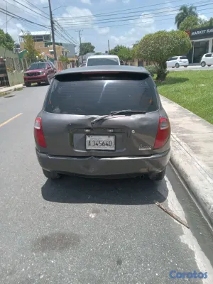 2000 Toyota Duet — foto 3 / 6