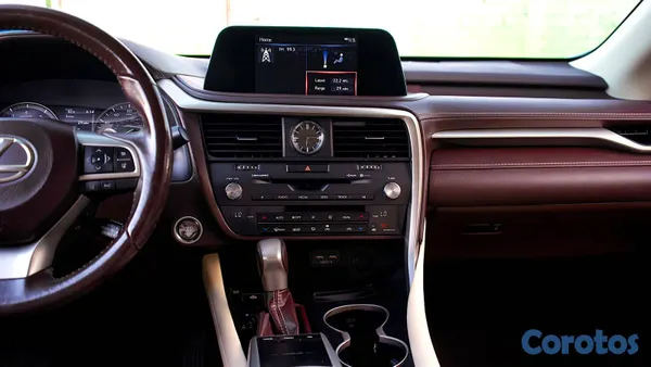 2020 Lexus Rx — foto 5 / 11