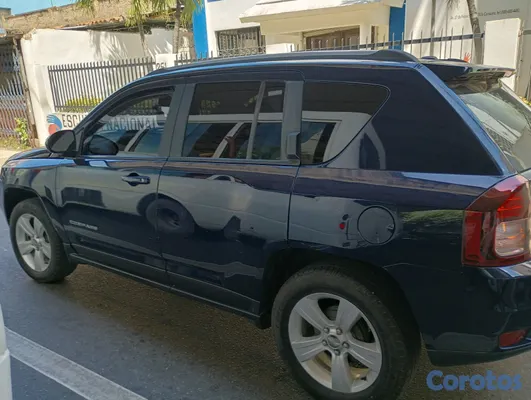 2016 Jeep Compass — foto 5 / 10