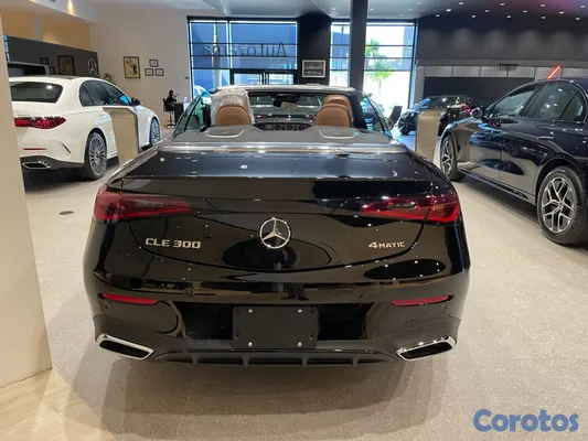 2026 Mercedes-Benz Clase CLE 300 4Matic Cabriolet — foto 5 / 10