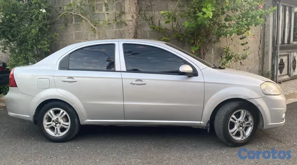 2011 Chevrolet Aveo — foto 3 / 4