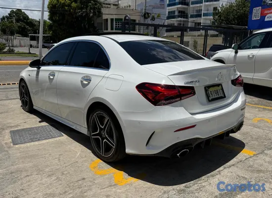 2021 Mercedes-Benz Clase A — foto 3 / 9