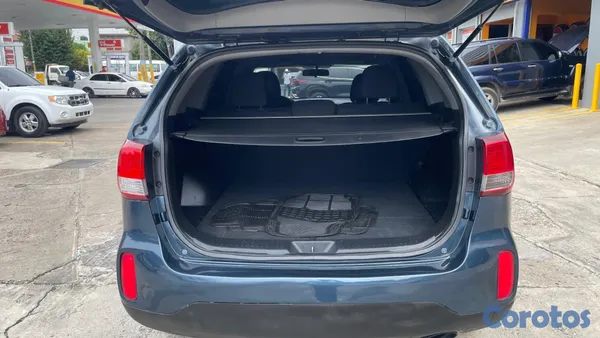 2014 Kia Sorento — foto 5 / 10