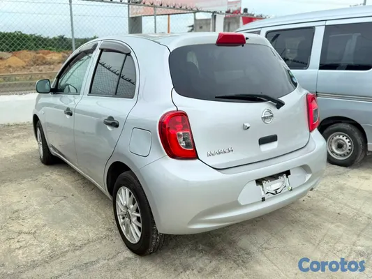 2019 Nissan March — foto 5 / 10