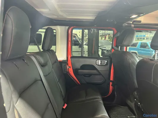 2018 Jeep Sahara — foto 10 / 10