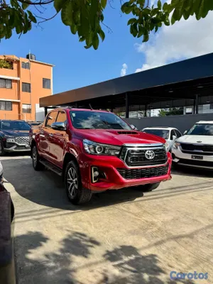 2017 Toyota Hilux — foto 3 / 12