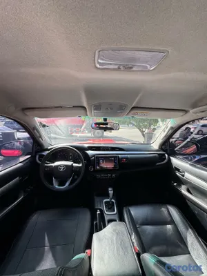 2017 Toyota Hilux — foto 4 / 12