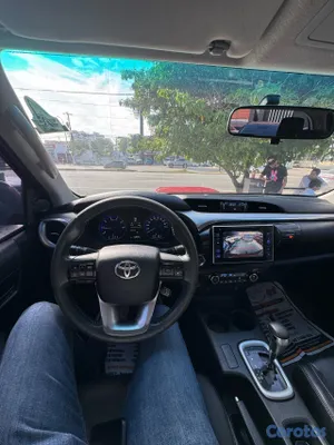 2017 Toyota Hilux — foto 9 / 12