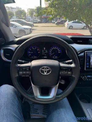 2017 Toyota Hilux — foto 10 / 12