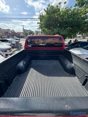 2017 Toyota Hilux — foto 11 / 12