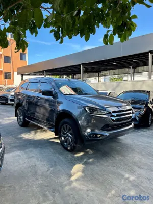 2024 Isuzu Mux — foto 3 / 11