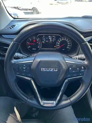 2024 Isuzu Mux — foto 10 / 11