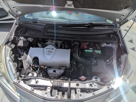 2018 Toyota Vitz — foto 9 / 10