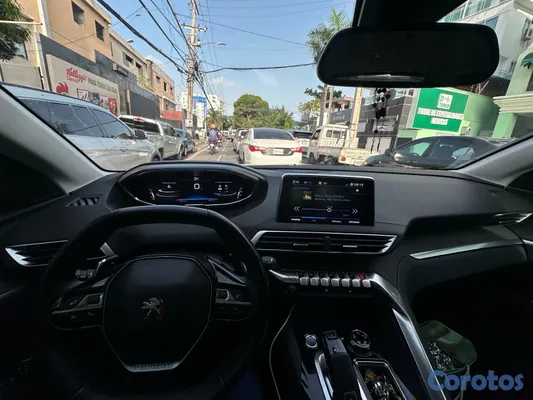 2019 Peugeot 3008 — foto 5 / 10