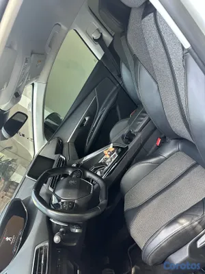 2019 Peugeot 3008 — foto 7 / 10