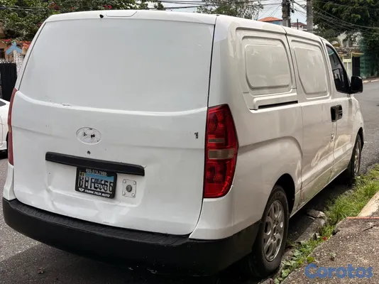 2012 Hyundai H-1 — foto 2 / 7