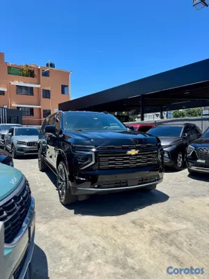 2026 Chevrolet Suburban — foto 2 / 14