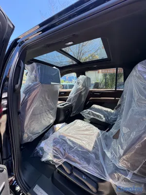 2026 Chevrolet Suburban — foto 5 / 14