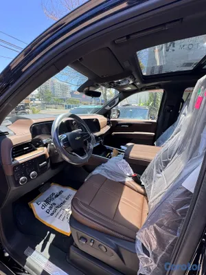 2026 Chevrolet Suburban — foto 9 / 14