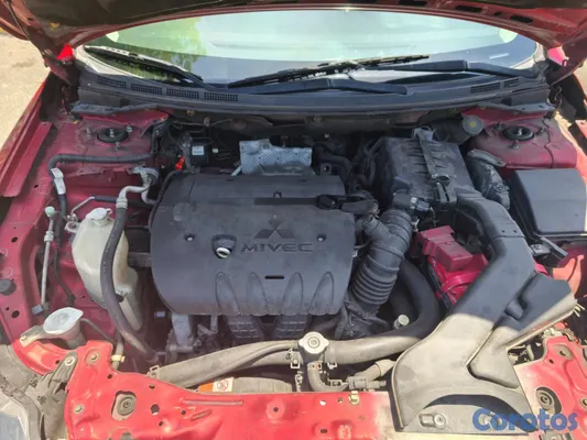 2013 Mitsubishi Lancer — foto 4 / 8
