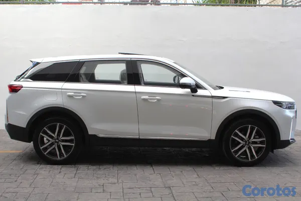 2026 Bestune T-99 — foto 4 / 11