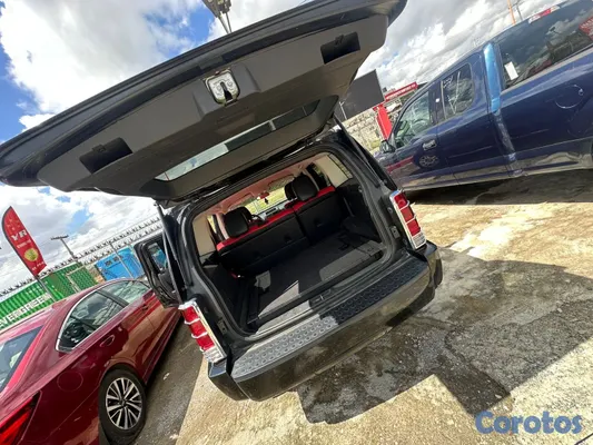 2011 Dodge Nitro — foto 4 / 8