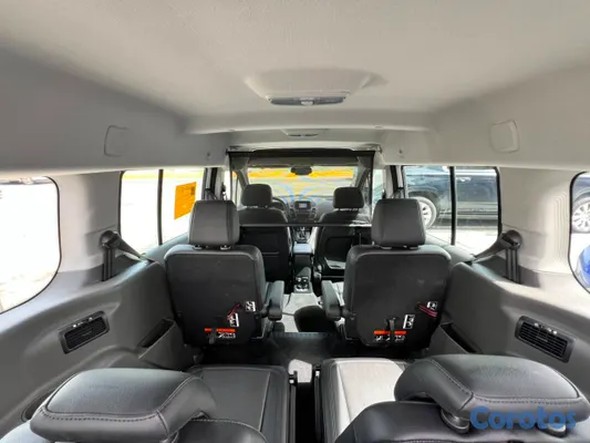 2022 Ford Transit — foto 2 / 10