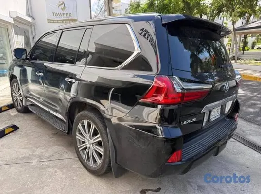2018 Lexus Lx — foto 6 / 8