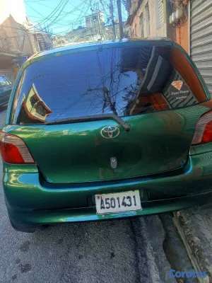 2002 Toyota Vitz — foto 2 / 6