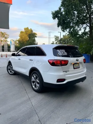 2020 Kia Sorento — foto 3 / 8