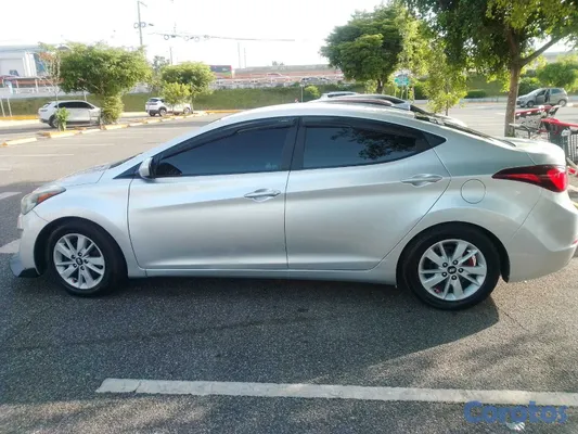 2016 Hyundai Elantra — foto 2 / 18