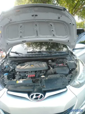 2016 Hyundai Elantra — foto 3 / 18