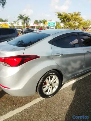 2016 Hyundai Elantra — foto 7 / 18