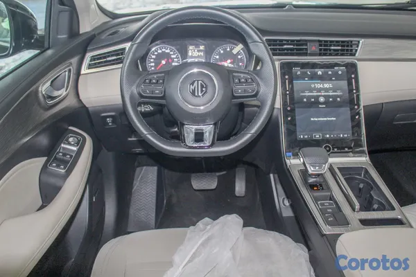 2026 Mg RX5 Luxury — foto 8 / 11