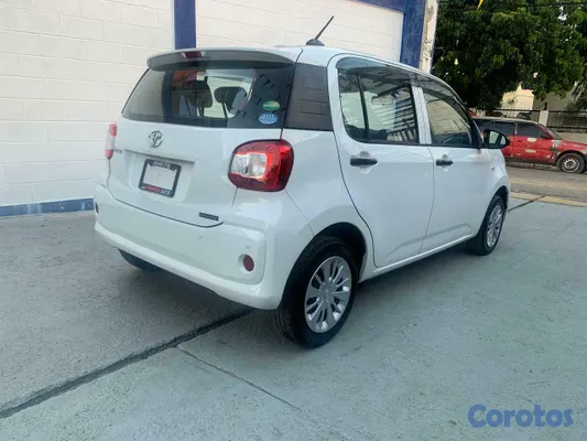 2020 Toyota Passo — foto 5 / 10